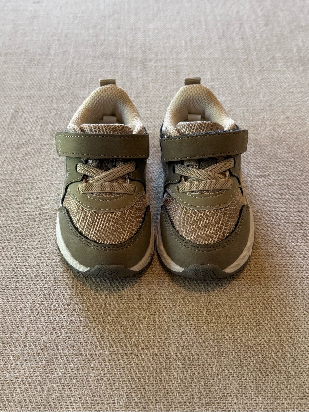 NWOT Stride Rite 360 Ace 2.0 Toddler Sneakers Gray Tan Khaki Size 6M Hook & Loop - Picture 2 of 8